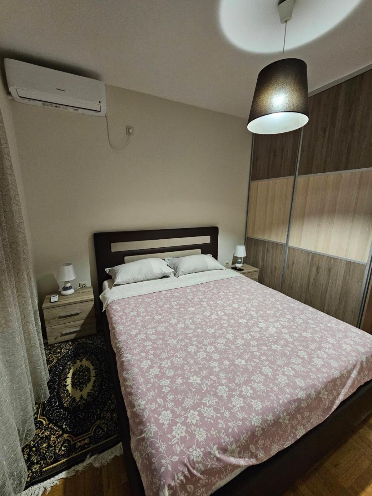 Aphrodite Apartment Podgorica Bagian luar foto