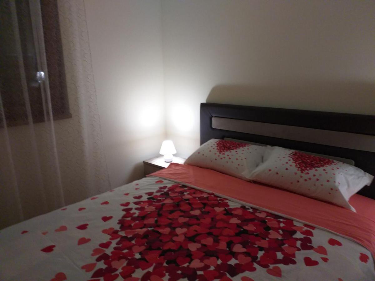 Aphrodite Apartment Podgorica Bagian luar foto