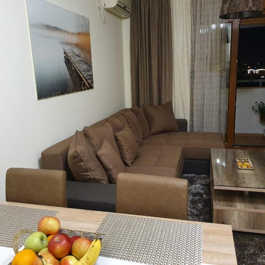Aphrodite Apartment Podgorica Bagian luar foto